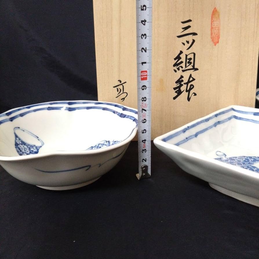 未使用　有田焼　美染窯　時代絵　丼4個　料亭　レストラン 未使用 有田焼 美染窯 時代絵 丼4個 テーブルコーディネート